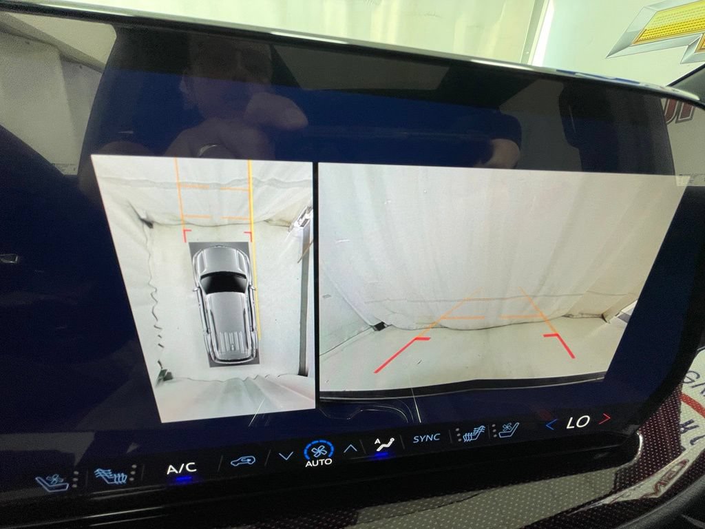 New 2026 Chevrolet Traverse RS w/ LPO, Floor Liner Package AWD/4WD image 36