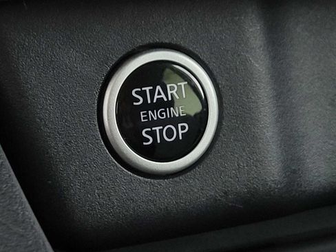 Used 2023 Nissan Rogue SV FWD image 30