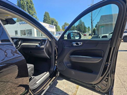 Certified 2025 Volvo XC60 T8 Plus w/ Protection Package Premier AWD/4WD image 10