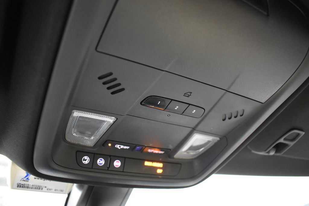 Used 2018 Cadillac XT5 FWD image 27