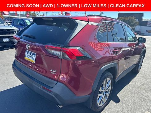Used 2019 Toyota RAV4 XLE Premium w/ Cold Weather Package AWD/4WD image 4