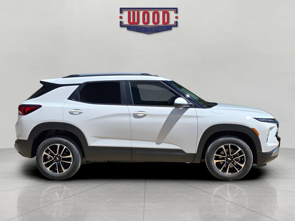 New 2026 Chevrolet TrailBlazer LT w/ LT Cold Weather Package AWD/4WD image 2