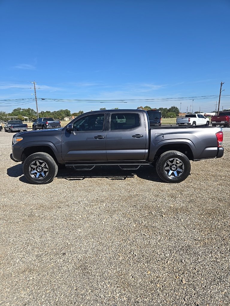 Used 2017 Toyota Tacoma SR w/ SR Convenience Package RWD image 7