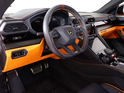 Used 2024 Lamborghini Urus S image 5