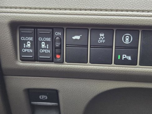 Certified 2023 Honda Odyssey Touring image 23