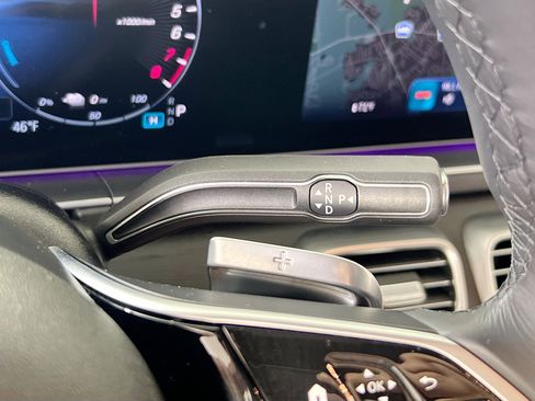 Used 2025 Mercedes-Benz GLE 450e 4MATIC image 17