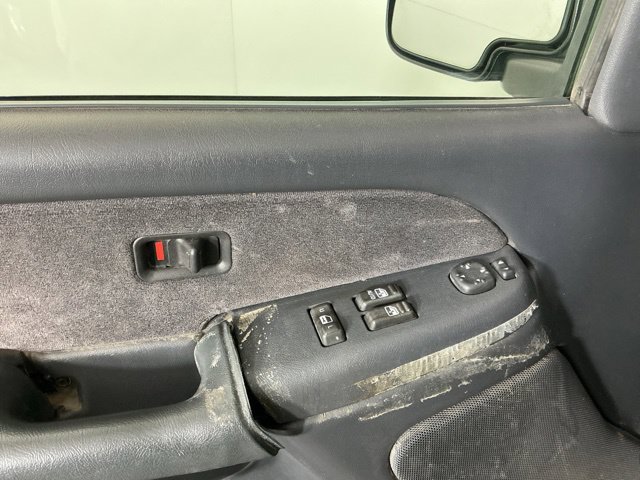 Used 2002 Chevrolet Silverado 2500 LS w/ Off-Road Skid Plate Pkg AWD/4WD image 12