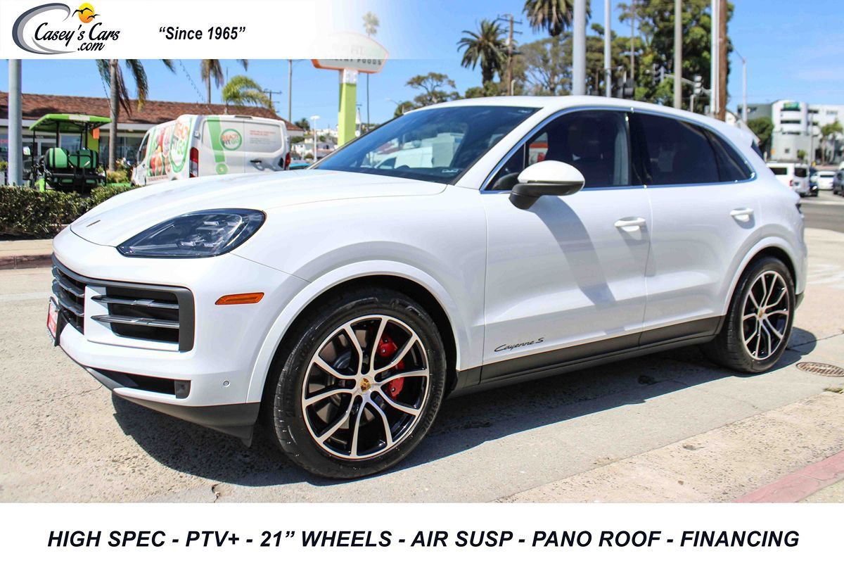 Used 2024 Porsche Cayenne S AWD/4WD image 1