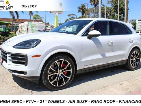 Used 2024 Porsche Cayenne S AWD/4WD image 1