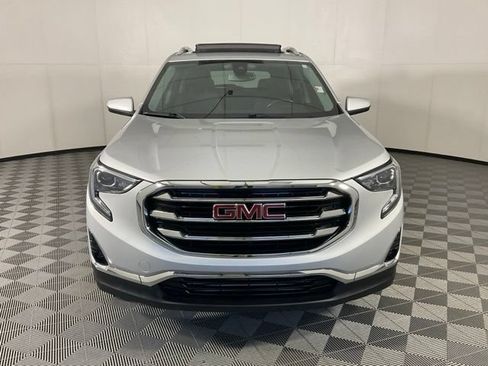 Used 2020 GMC Terrain SLT w/ Preferred Package AWD/4WD image 2