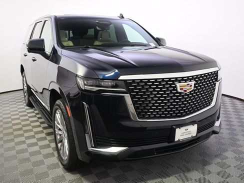 Used 2024 Cadillac Escalade Premium Luxury w/ LPO, Floor Liner Package AWD/4WD image 9