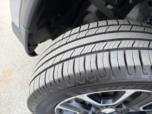 Used 2018 Jeep Compass Latitude w/ Popular Equipment Group image 12