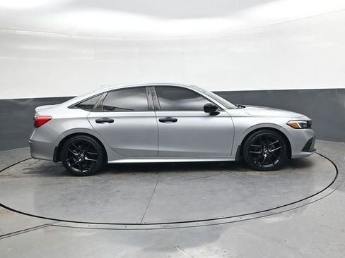 Used 2023 Honda Civic Sport image 3