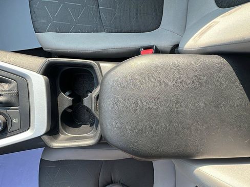 Used 2020 Toyota RAV4 XLE w/ Convenience Package AWD/4WD image 25