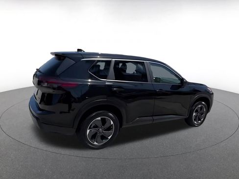 Used 2025 Nissan Rogue SV AWD/4WD image 15