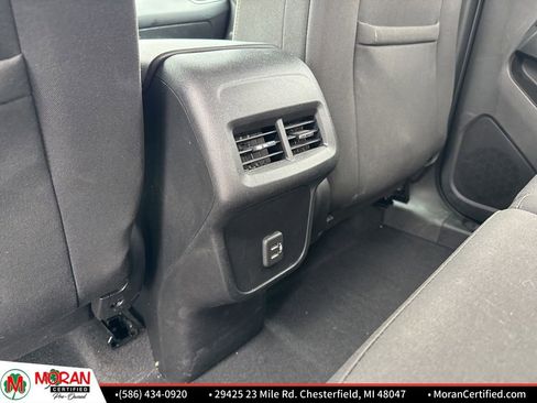 Used 2019 Chevrolet Equinox LT w/ Driver Convenience Package image 27