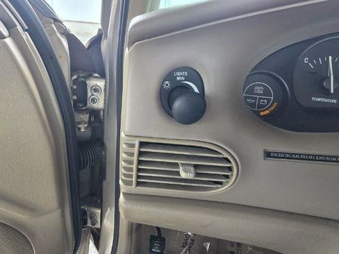 Used 1999 Buick Century Limited FWD image 14