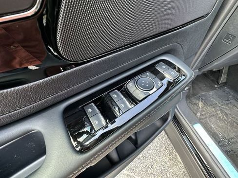 New 2025 Lincoln Aviator 2WD w/ Equipment Group 101A image 13