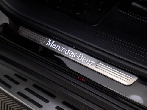 New 2026 Mercedes-Benz GLS 580 4MATIC image 15