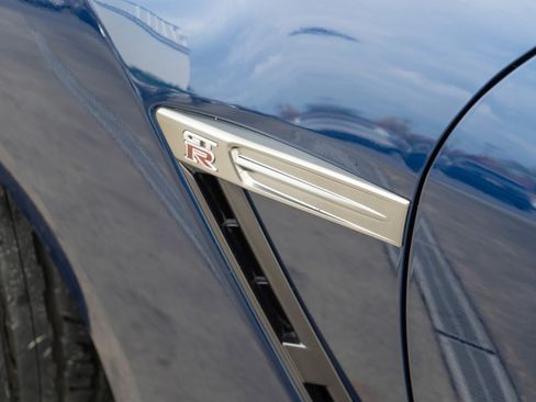 Used 2014 Nissan GT-R Premium image 39