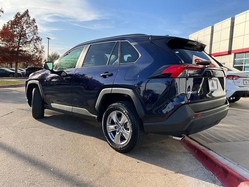 Used 2025 Toyota RAV4 XLE image 8