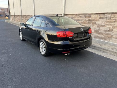 Used 2012 Volkswagen Jetta SE image 3