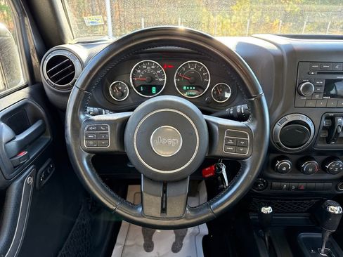 Used 2017 Jeep Wrangler Unlimited Sport w/ Quick Order Package 24S image 18