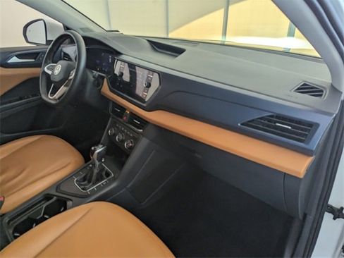 Used 2022 Volkswagen Taos SE image 16