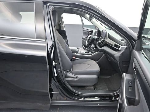 Used 2020 Toyota Highlander L AWD/4WD image 39