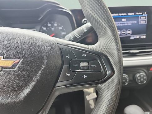 Certified 2025 Chevrolet Trax LS w/ Driver Confidence Package image 22