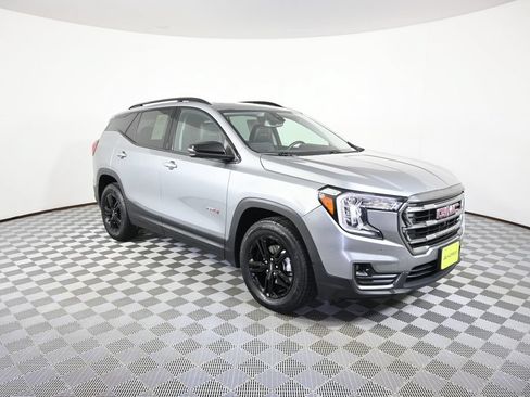 Used 2023 GMC Terrain AT4 w/ Tech Package AWD/4WD image 9