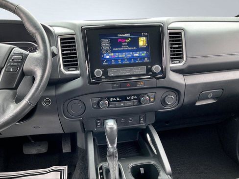 Used 2024 Nissan Frontier SV w/ SV Convenience Package image 7