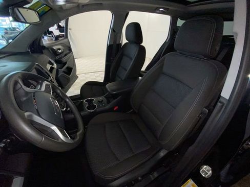 Used 2024 GMC Terrain SLE w/ Driver Convenience Package AWD/4WD image 14