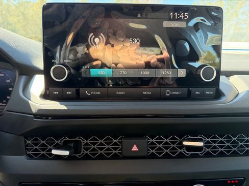 Certified 2024 Honda Accord EX image 23