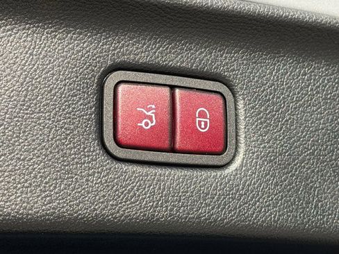 Used 2024 Mercedes-Benz S 580 4MATIC Sedan image 38