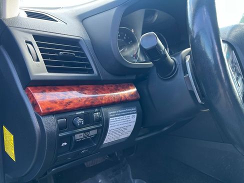 Used 2012 Subaru Outback 2.5i Limited AWD/4WD image 6