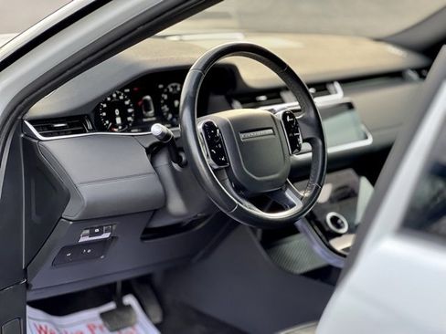 Used 2020 Land Rover Range Rover Evoque SE image 11