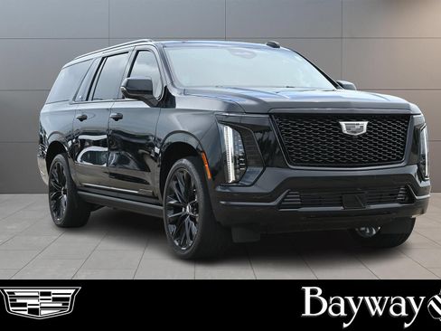 Certified 2026 Cadillac Escalade ESV Platinum Sport w/ LPO, ONYX Package AWD/4WD image 3