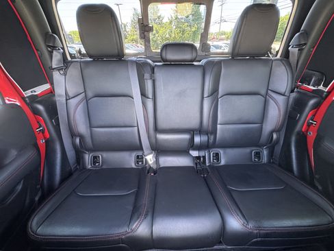 Used 2021 Jeep Gladiator Rubicon AWD/4WD image 18