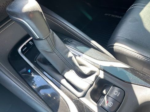 Used 2019 Toyota Corolla XSE FWD image 25