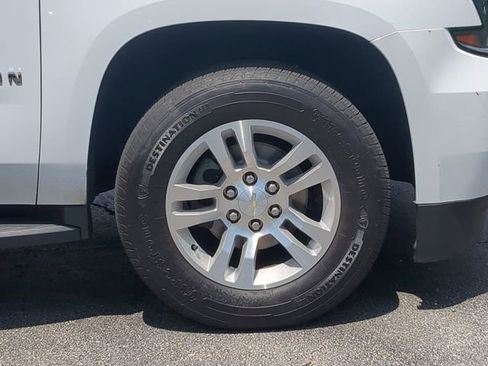 Used 2017 Chevrolet Suburban LT AWD/4WD image 11