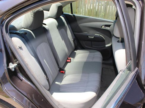 Used 2016 Chevrolet Sonic LT FWD image 33