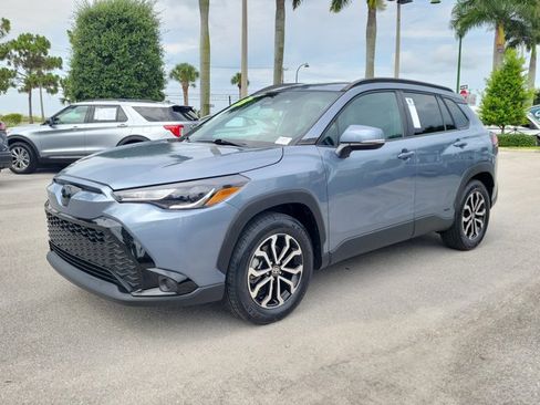 Used 2023 Toyota Corolla Cross AWD Hybrid image 3