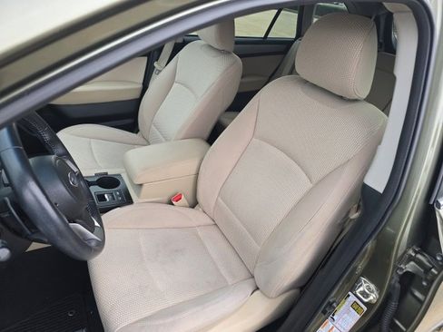 Used 2018 Subaru Outback 2.5i Premium image 5