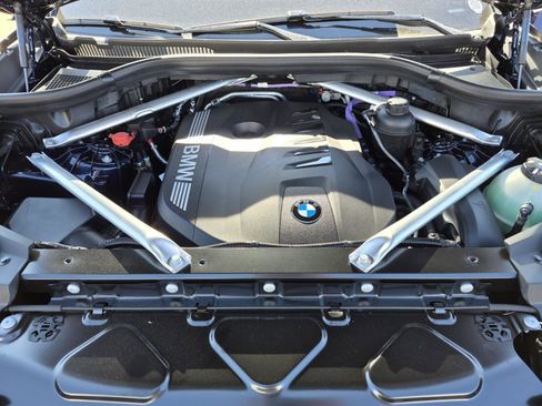 New 2026 BMW X5 sDrive40i w/ Climate Comfort Package image 9
