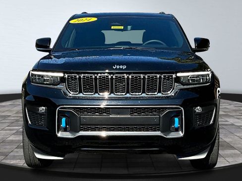 Used 2024 Jeep Grand Cherokee Overland w/ Luxury Tech Group IV image 4