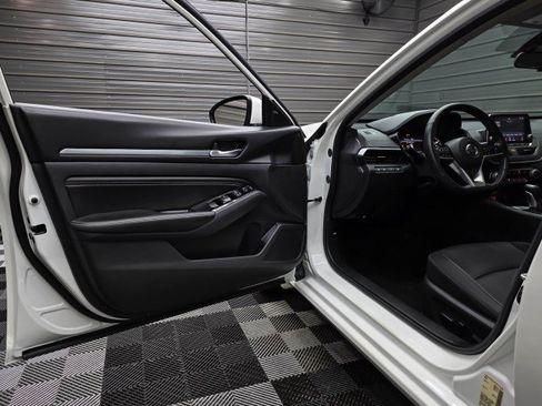 Used 2022 Nissan Altima 2.5 SV w/ SV Premium Package FWD image 32