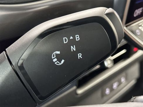 New 2025 Volkswagen ID. Buzz Pro S image 26