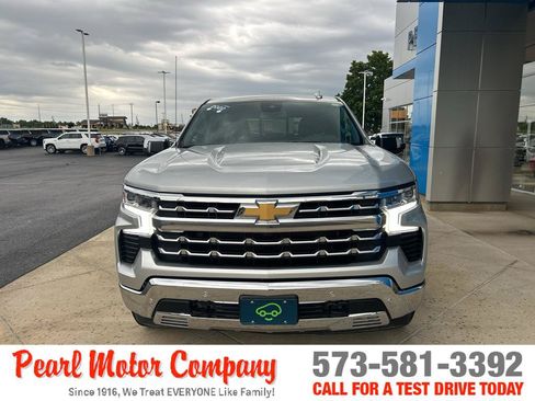 Certified 2022 Chevrolet Silverado 1500 LTZ AWD/4WD image 2