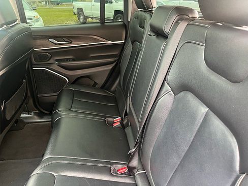 Used 2022 Jeep Grand Cherokee Limited 4xe AWD/4WD image 22